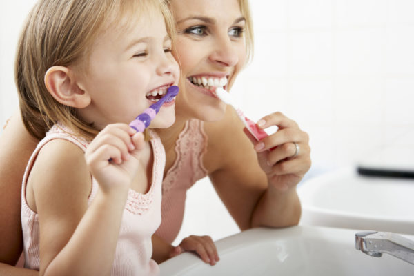 Natural Toothpaste: How To Safely Clean Your Pearly Whites